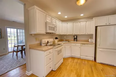 208 Cinnamon Circle, Rhinebeck, NY 12572 - Photo 13
