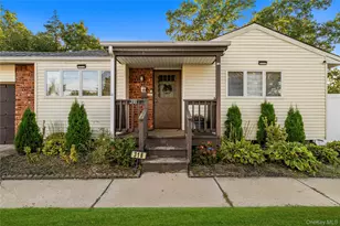 318 W 16th St, Deer Park, NY 11729 - Photo 3