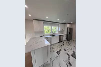 68 Ann Drive, Freeport, NY 11520 - Photo 7