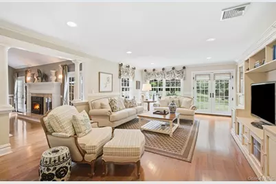 8 Fiddlers Green Drive, Lloyd Harbor, NY 11743 - Photo 13