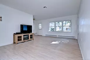177 Canterbury Dr, Ridge, NY 11961 - Photo 11