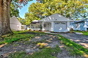 177 Canterbury Dr, Ridge, NY 11961 - Photo 7