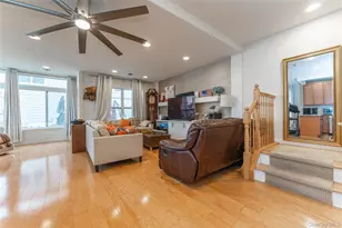 1-40 Compass Pl, Arverne, NY 11692 - Photo 3