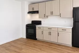 31 Willoughby Pl, West Islip, NY 11795 - Photo 7