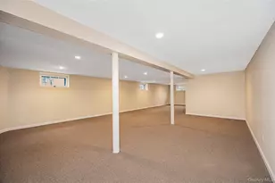 25 Frank Ave, Farmingdale, NY 11735 - Photo 17
