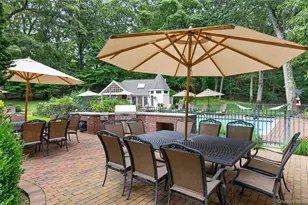 136 Cove Neck Rd, Oyster Bay, NY 11771 - Photo 27