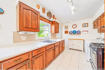 306 Jamaica Avenue, Medford, NY 11763 - Photo 11