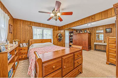 306 Jamaica Avenue, Medford, NY 11763 - Photo 15
