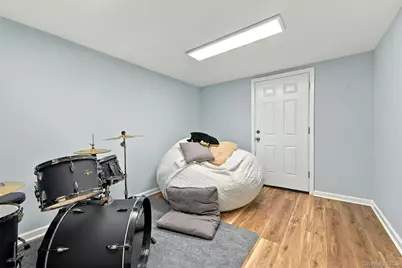 42 Marie Drive, Huntington, NY 11743 - Photo 27