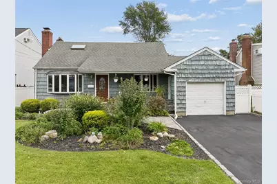 143 Deer Lake Drive, North Babylon, NY 11703 - Photo 5
