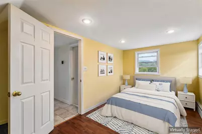 143 Deer Lake Drive, North Babylon, NY 11703 - Photo 27