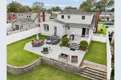 143 Deer Lake Drive, North Babylon, NY 11703 - Photo 7