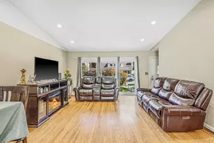 31 Lynwood Dr, Valley Stream, NY 11580 - Photo 7