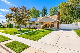 31 Lynwood Dr, Valley Stream, NY 11580 - Photo 3