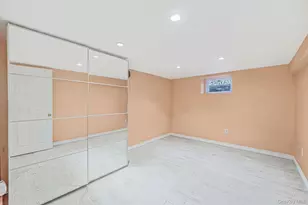 31 Lynwood Dr, Valley Stream, NY 11580 - Photo 27