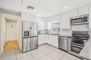31 Lynwood Dr, Valley Stream, NY 11580 - Photo 11