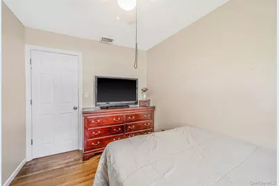 31 Lynwood Drive, Valley Stream, NY 11580 - Photo 13