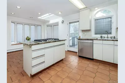 24 Downing Avenue, Sea Cliff, NY 11579 - Photo 15
