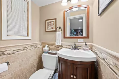 56 Kingston Avenue, Hicksville, NY 11801 - Photo 17