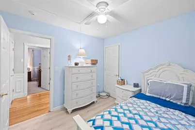 56 Kingston Avenue, Hicksville, NY 11801 - Photo 9