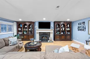56 Kingston Ave, Hicksville, NY 11801 - Photo 15