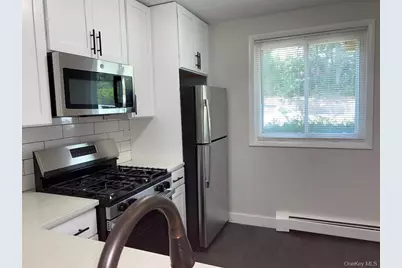 85 N Middletown Road #E2, Nanuet, NY 10954 - Photo 5
