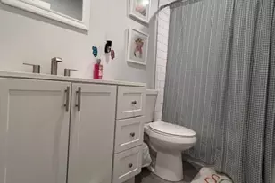 8 Mayflower Ct, Brentwood, NY 11717 - Photo 9