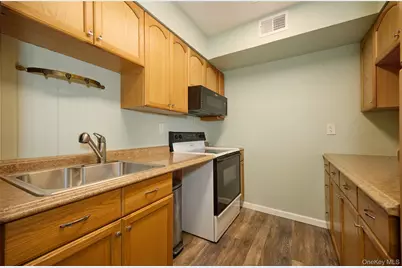 26 Cooper Road #205, Poughkeepsie, NY 12603 - Photo 11