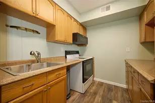 26 Cooper Rd, Poughkeepsie, NY 12603 - Photo 11