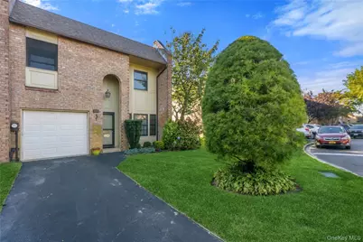 148 Southgate Circle, Massapequa Park, NY 11762 - Photo 5