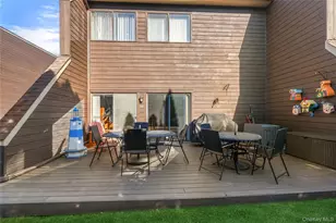 148 Southgate Cir, Massapequa Park, NY 11762 - Photo 23