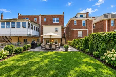 1850 Radcliff Avenue, Bronx, NY 10462 - Photo 21