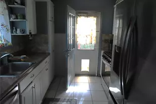 1442 Baldwin Blvd, Bay Shore, NY 11706 - Photo 3
