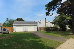 1442 Baldwin Blvd, Bay Shore, NY 11706 - Photo 11