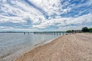 402 5th St, Greenport, NY 11944 - Photo 23