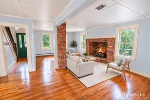 402 5th St, Greenport, NY 11944 - Photo 7