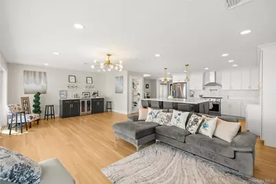 8 Shoal Drive, West Islip, NY 11795 - Photo 15