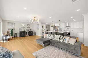 8 Shoal Dr, West Islip, NY 11795 - Photo 15