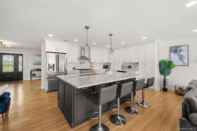 8 Shoal Drive, West Islip, NY 11795 - Photo 13