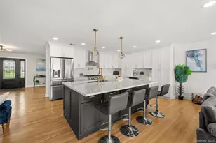 8 Shoal Dr, West Islip, NY 11795 - Photo 13