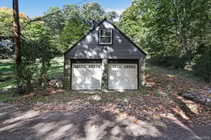 3811 Wood St, Jefferson Valley, NY 10535 - Photo 39