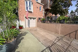 76-01 58th Rd, Middle Village, NY 11379 - Photo 17
