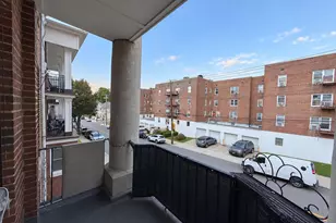 107 Tibbetts Rd, Yonkers, NY 10705 - Photo 7