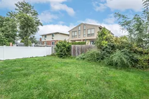 42 Firwood Rd, Port Washington, NY 11050 - Photo 17