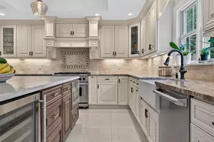 116 Valley Ave, Locust Valley, NY 11560 - Photo 11