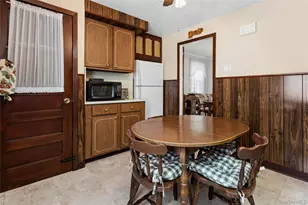 93-27 207th St, Queens Village, NY 11428 - Photo 9