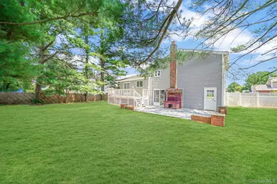 180 Branch Avenue, Central Islip, NY 11722 - Photo 29