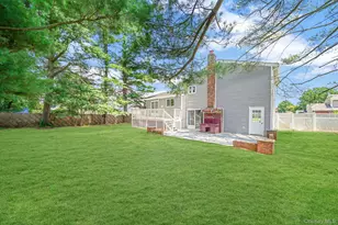 180 Branch Ave, Central Islip, NY 11722 - Photo 29