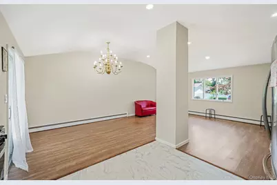 180 Branch Avenue, Central Islip, NY 11722 - Photo 15