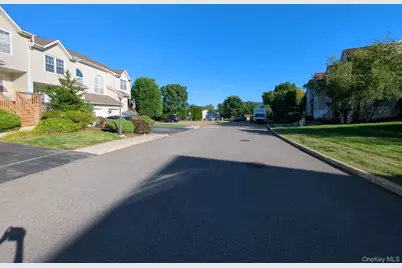 120 Highwood Drive, New Windsor, NY 12553 - Photo 21
